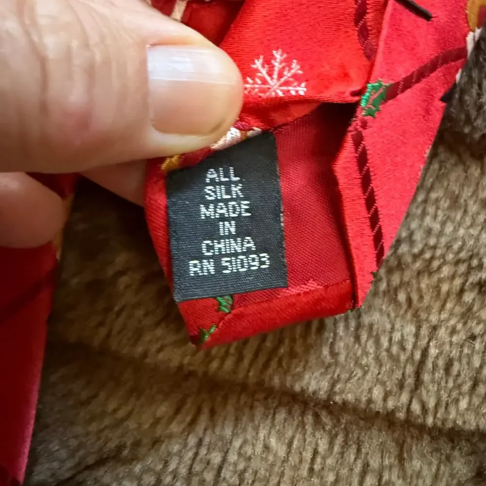 Holiday Traditions by Hallmark Christmas Necktie Bright Red 100% Silk Tie‎